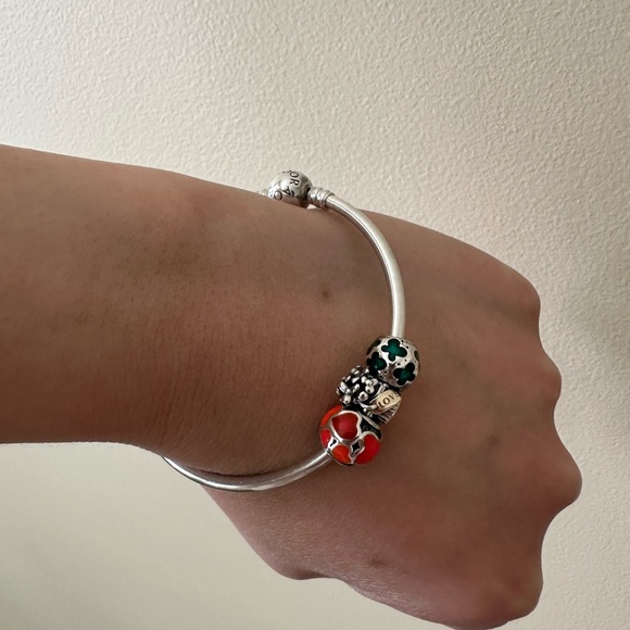 Authentic PANDORA Sterling Bangle Bracelet with 3 charms included - Picture 4 of 8